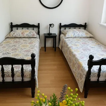 Holiday Home With Hot Tub Srijane, Zagora - 22621 Semesterbostad Smoljanovci