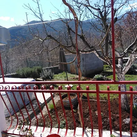 Сasa de vacaciones Holiday Home With Hot Tub Srijane, Zagora - 22621 *